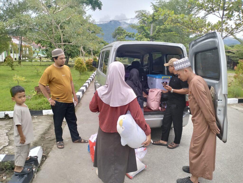 Santri PMT Prof. DR. HAMKA Kembali ke Asrama Usai Libur Lebaran